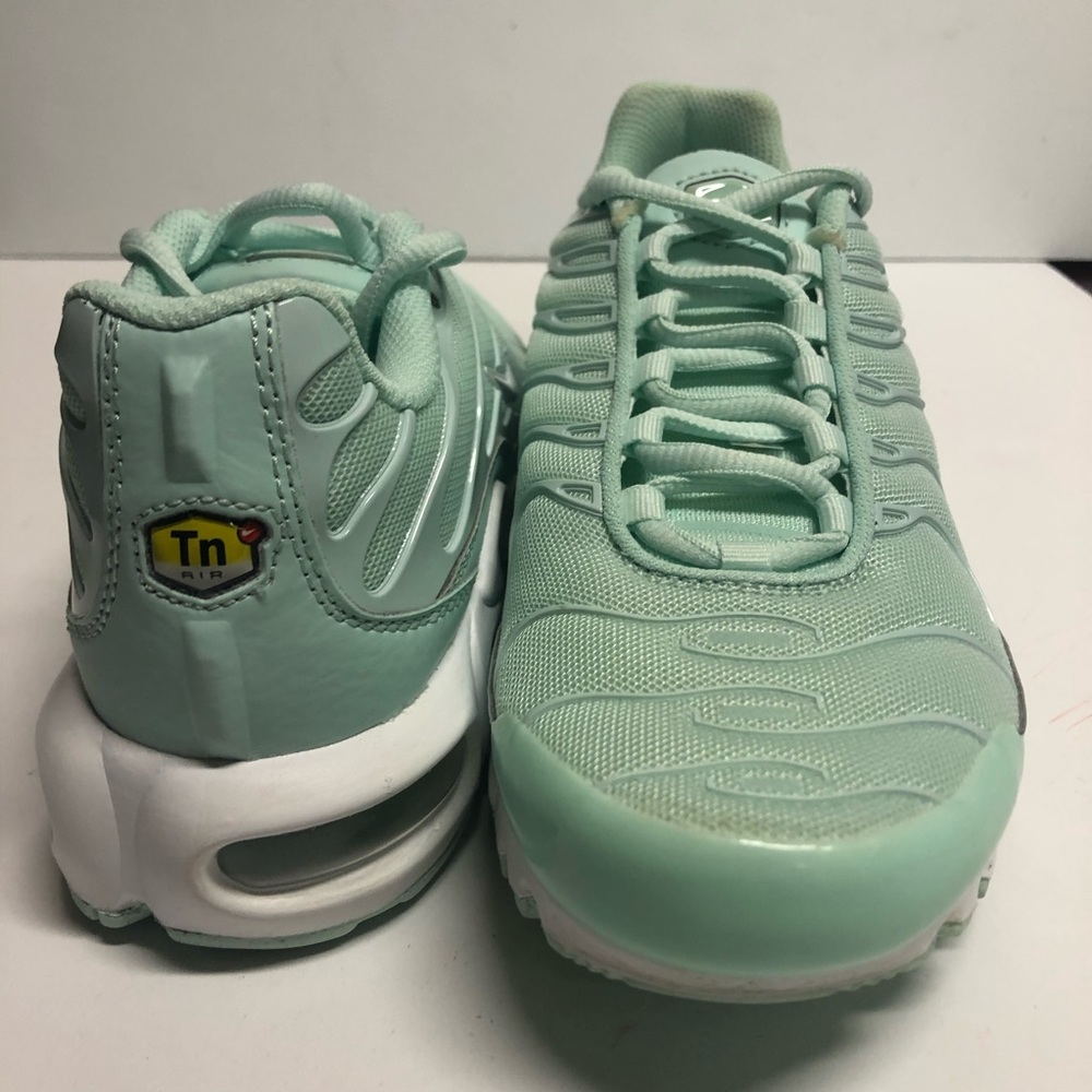 NIKE Air Max Plus GS Youth Sz 5.5Y Womens Sz 7 - Picture 4 of 5